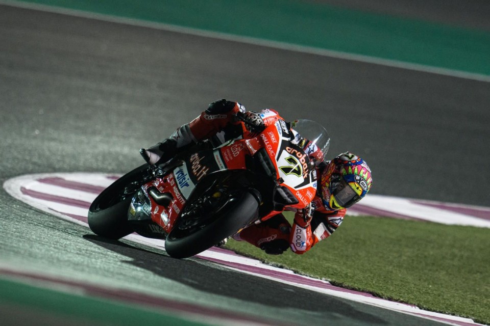 SBK: Losail: Dominio Rea, Davies secondo in gara e campionato