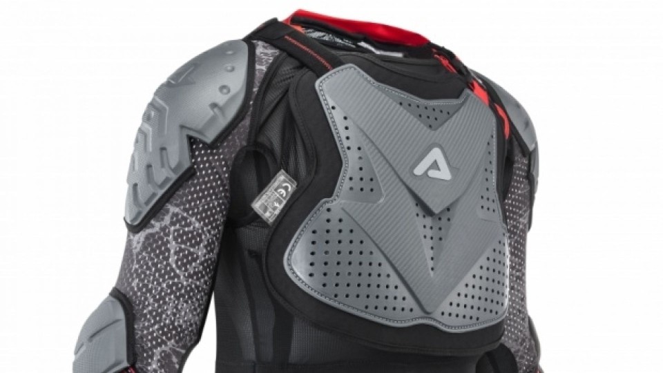 Moto - News: Acerbis Scudo CE 3.0, protezione totale con la nuova body armour