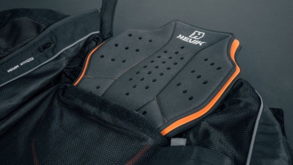 Moto - News: Hevik H-Full Back Armor, la vostra schiena è sempre più sicura