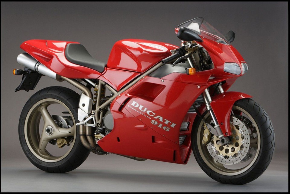 Moto - News: Ducati 916: 25 anni fa il capolavoro di Tamburini