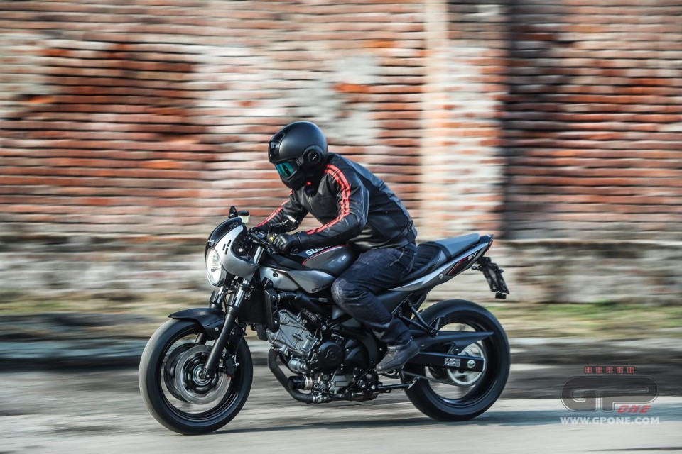 Moto - News: Suzuki SV650X-TER: ispirata alle corse del passato