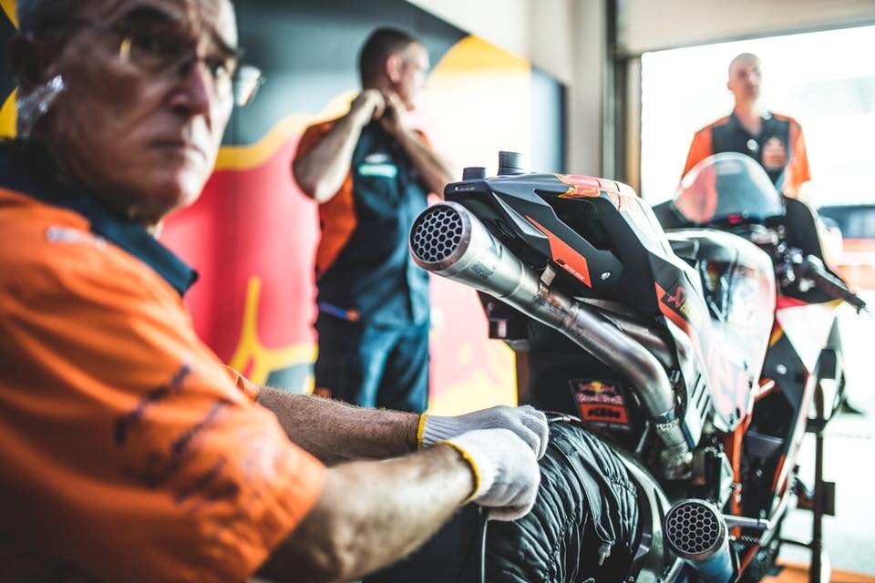 MotoGP: KTM a caccia di personale per il Mondiale