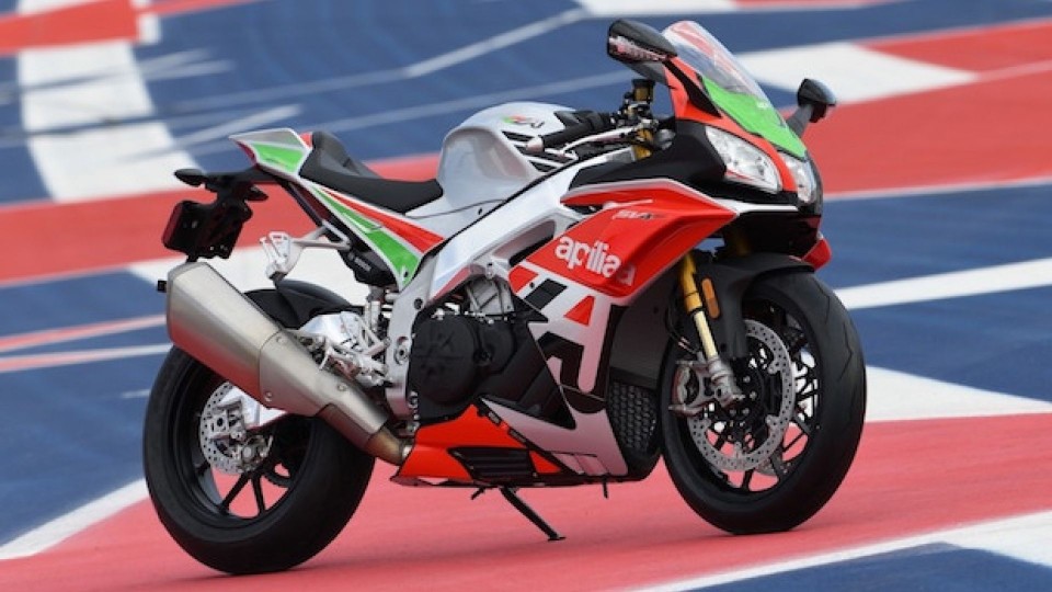 Moto - News: Aprilia RSV4 RF LE, la supersportiva ha messo le ali