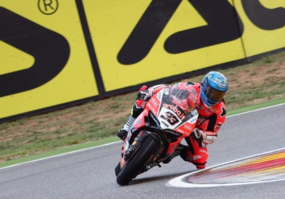 SBK: The weather doesn't stop Melandri, 1st on Friday ahead of Rea