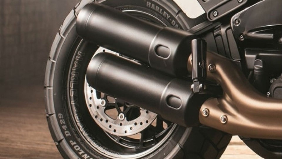 Moto - News: Dunlop D429, la gomma su misura per Harley-Davidson