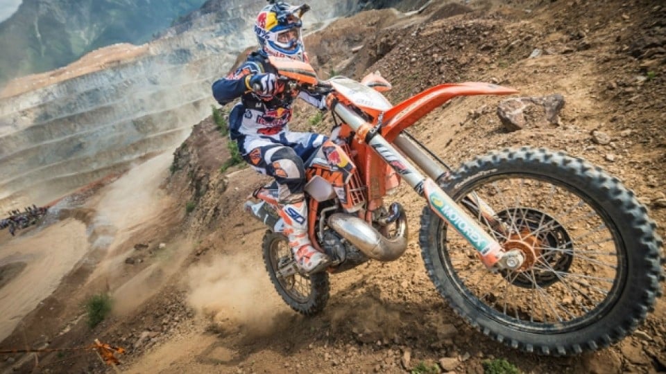 Moto - News: I tre giorni più folli dell’enduro: torna l’Erzbergrodeo