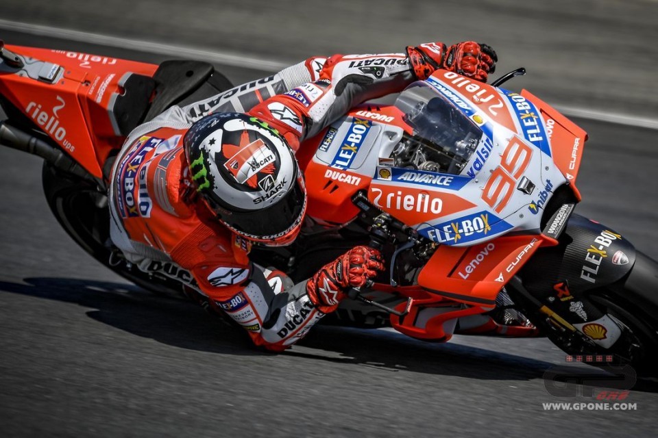 MotoGP: Lorenzo: per Dovi io fuori da Ducati? non so con chi parli