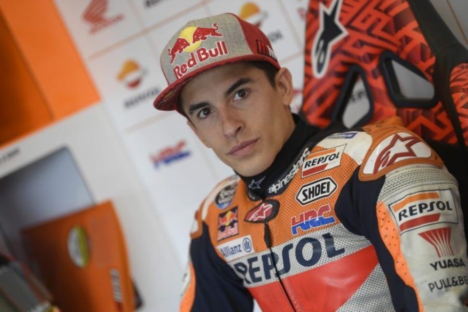 MotoGP: Marquez nella tana di Rossi e Dovi: "Devo mantenere i piedi a terra"