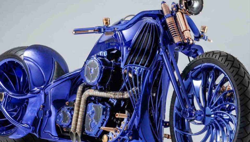 Moto - News: Harley-Davidson Bucherer Blue Edition: vale... 2 mln di dollari!