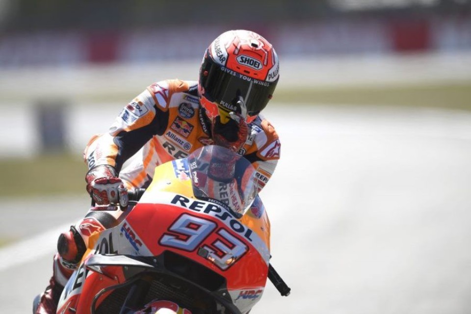 MotoGP: OrgasmAssen, Marquez trionfa nella gangbang olandese