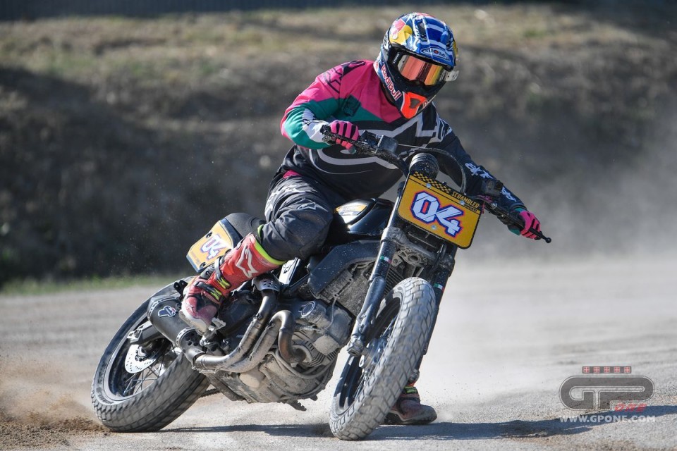 Moto - News: Dovizioso vince la Scrambler Flat Track Race al WDW Ducati