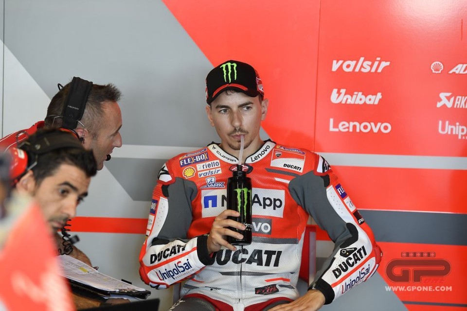 MotoGP: Lorenzo non corre a Buriram: "non ha senso rischiare"