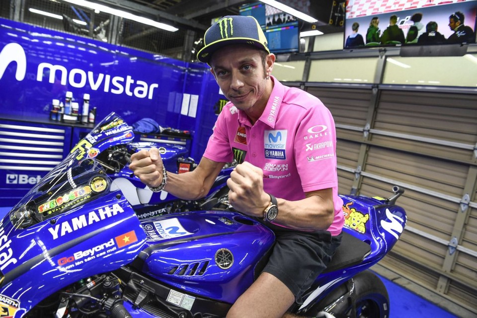 MotoGP: Rossi e Vinales in rosa per la lotta contro il cancro al seno