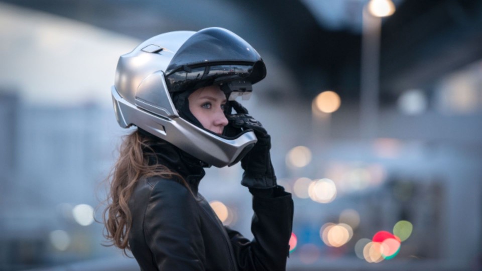 Moto - News: CrossHelmet, il casco che vede a 360 gradi
