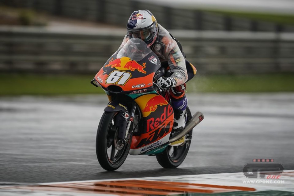 Moto3: Mamma li turchi! Oncu vince al debutto nel Motomondiale 