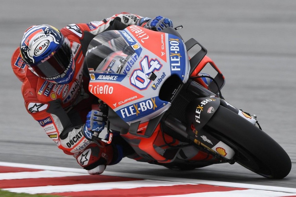 MotoGP: FP1: Alba rossa a Sepang, 1°Dovi, 2° Valentino