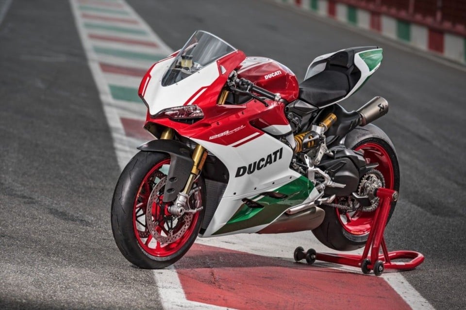 Moto - News: Atto finale del V2: la 1299 Panigale 'Final Edition' nei Ducati Store