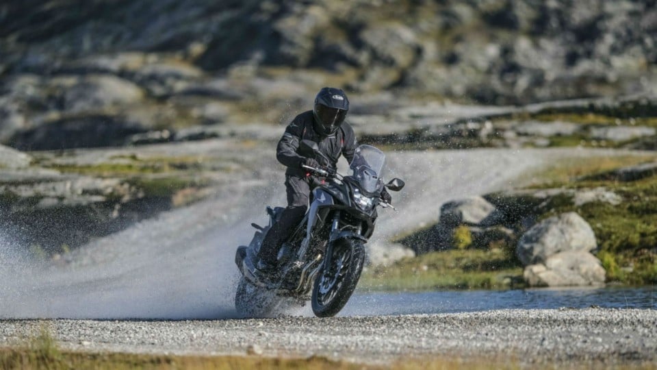 Moto - News: Honda CB500X: ciak... Azione! [VIDEO]