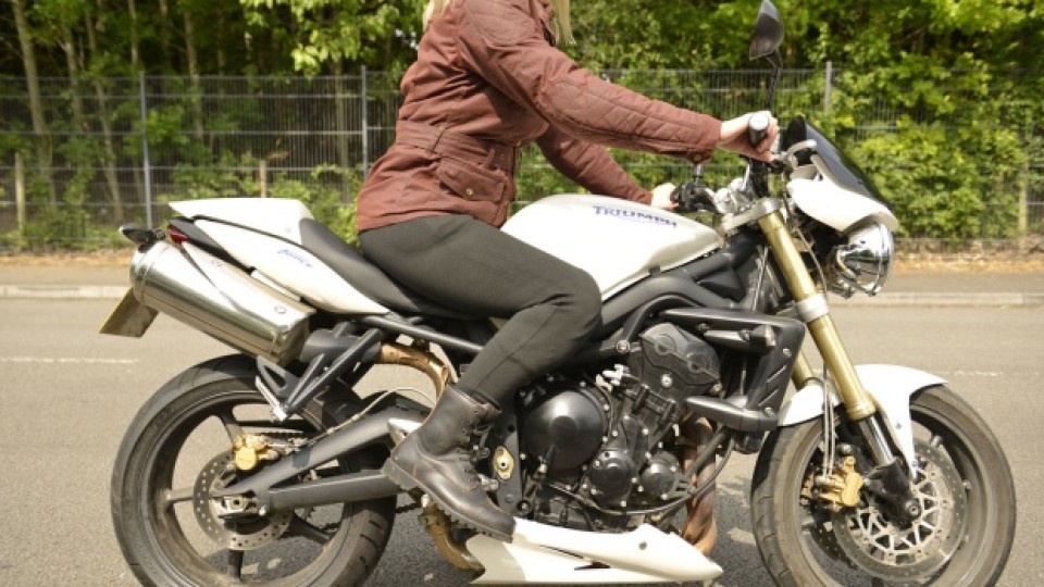 Moto - News: Super Leggings by Oxford: la novità del marchio inglese per le bikers