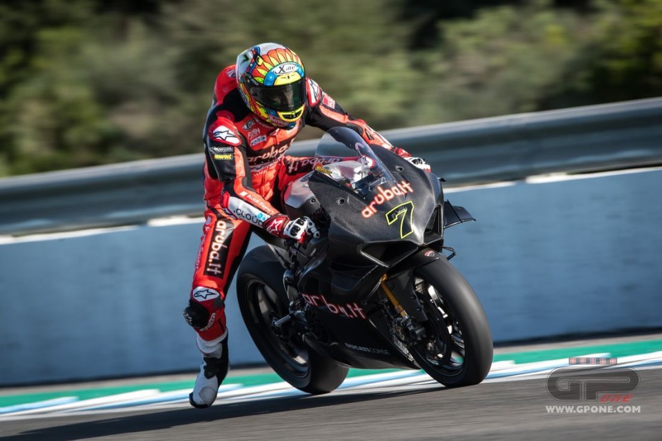 SBK: Davies: "The real problem? Rea doesn't have to develop a new bike, Ducati does!"