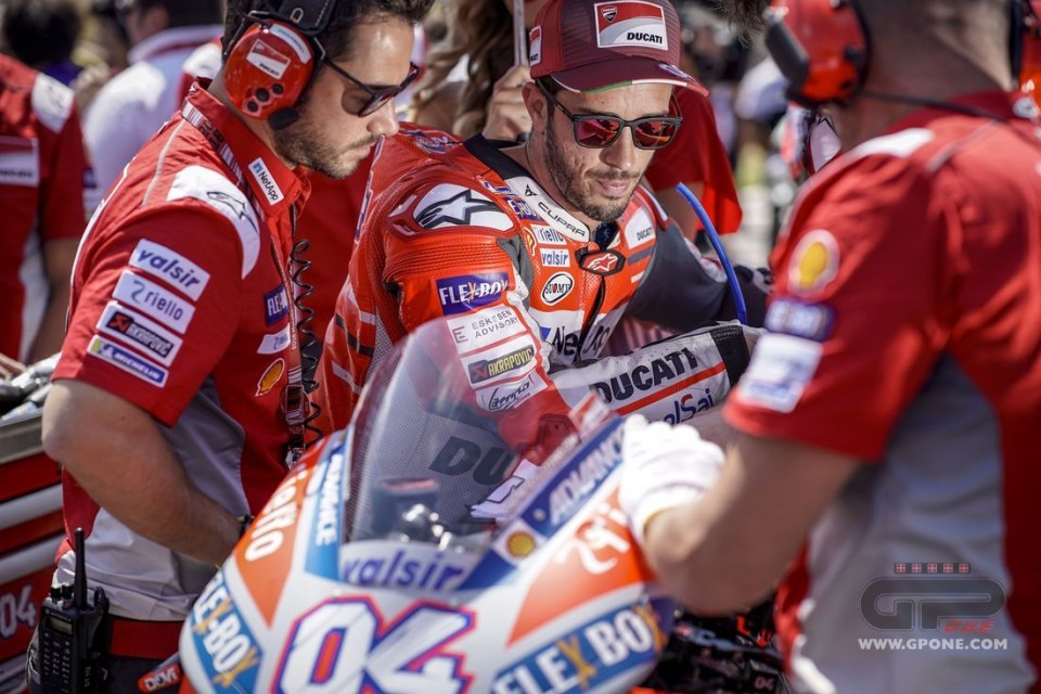 Pernat: Dovizioso che succede? Lorenzo ti è entrato nella testa Pernat: Dovizioso che succede? Lorenzo ti è entrato nella testa