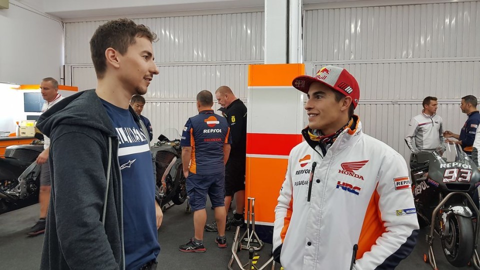 MotoGP: La prima volta di Lorenzo in Honda: le foto mai viste