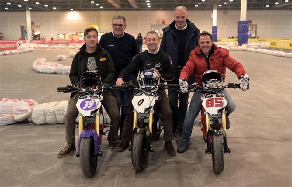 Moto - News: Reggiani presenta la sua NK-E: "Non ce la faccio a non incasinarmi la vita"