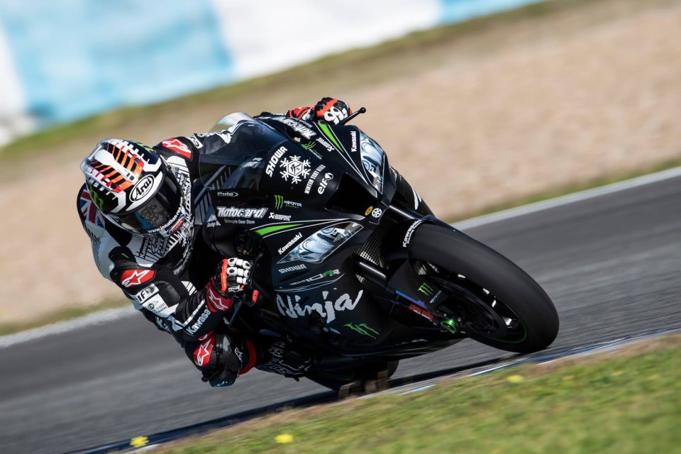 SBK: Rea brilla a Portimao, ma Bautista e la Panigale V4 sono in agguato