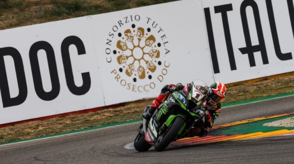 SBK: Il freddo non ferma Rea nella FP3, 1° davanti a Sykes, 4° Bautista