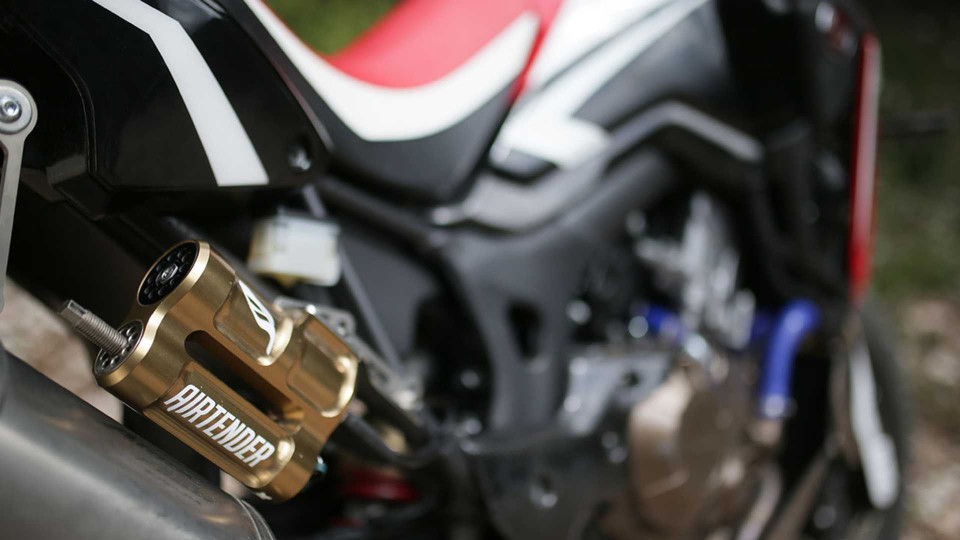 Moto - News: AirTender, le nuove sospensioni per Honda Africa Twin