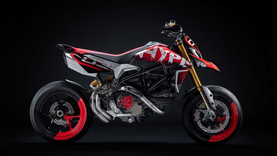 Moto - News: Ducati Hypermotard 950, la versione speciale di Villa d'Este