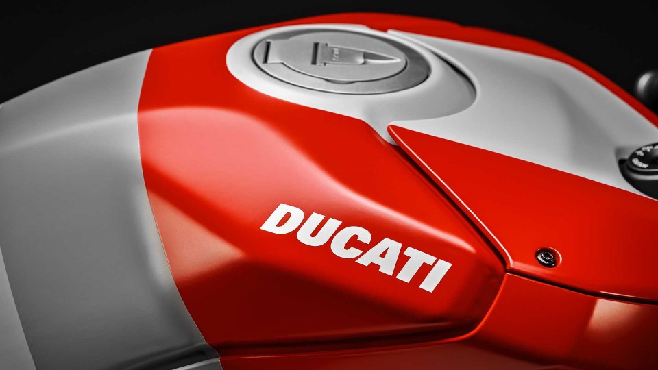 Moto - News: Ducati: la nuova Streetfighter spiata a Pergusa
