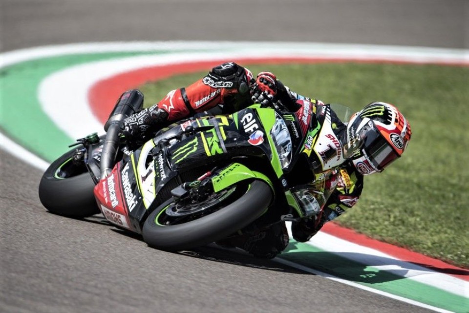 SBK: Rea spezza l'incantesimo V4 e trionfa a Imola