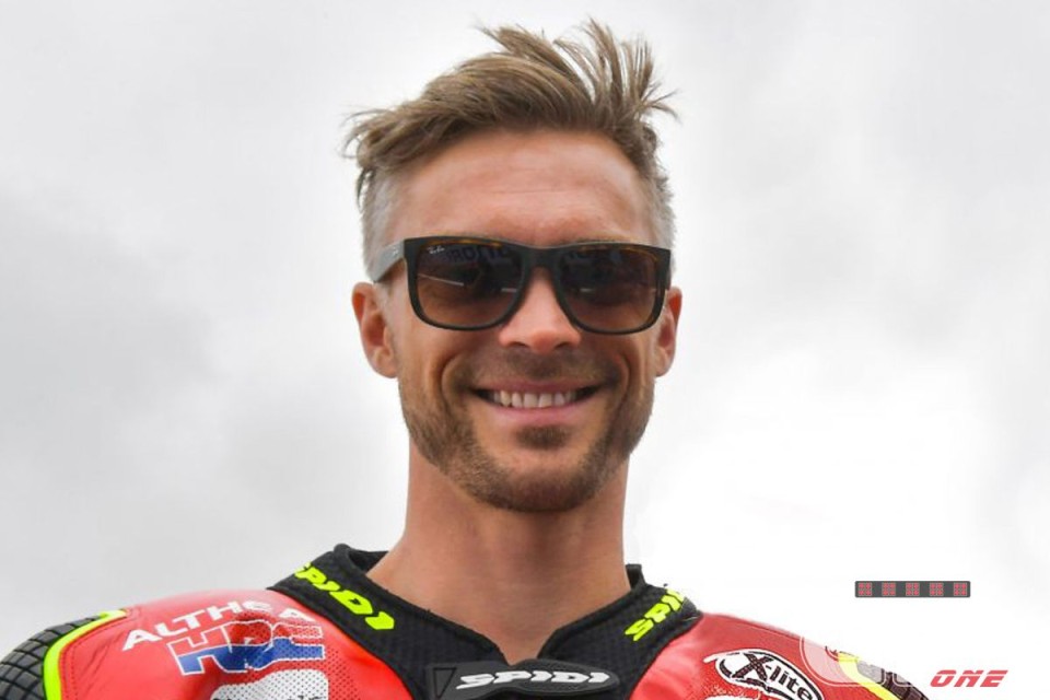 SBK: Leon Camier non recupera: Takahashi lo sostituirà a Jerez