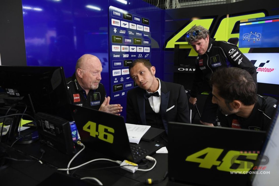 MotoGP: Rossi: "In Yamaha è un momento duro, ma mai come in Ducati"