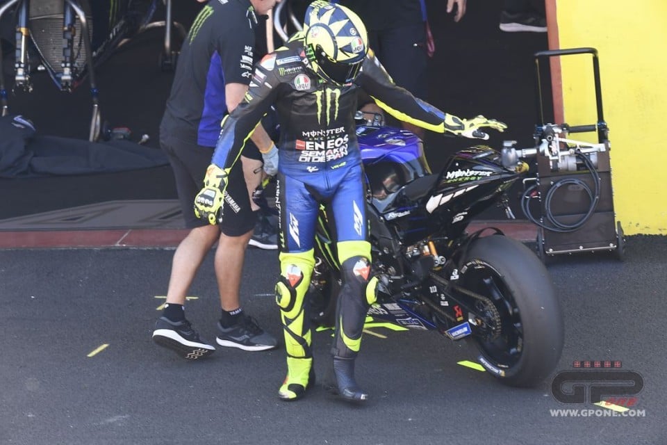 MotoGP: Yamaha sbrigati, Rossi non può aspettare