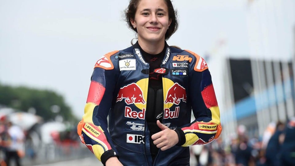 SBK: Beatriz Neila: “I was a Marquez fan, but I've betrayed him with Rossi"