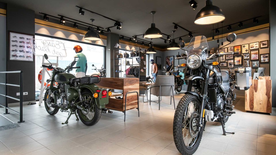 Moto - News: Royal Enfield, inaugurato il primo concept store italiano