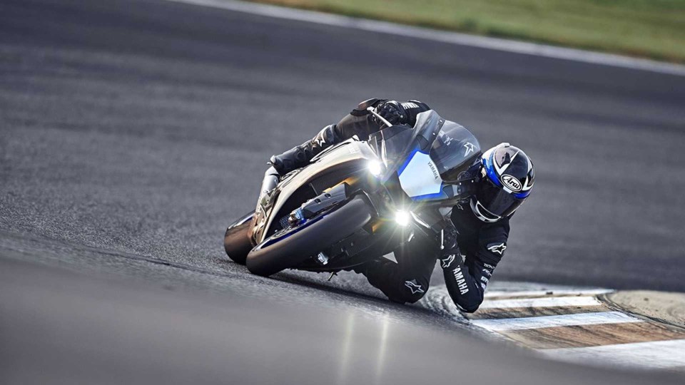 Moto - News: Yamaha YZF-R1M: aperte le prenotazioni online