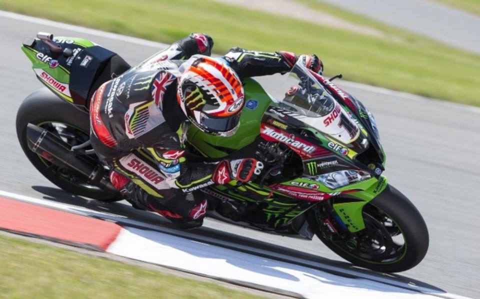 SBK: Rea killer a Donington, trionfa in Gara 2 e vola a +24 su Bautista