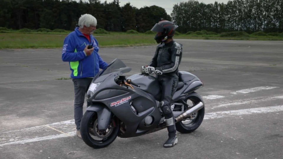 Moto - News: Guy Martin: in aeroporto a 435 km/h! [VIDEO]