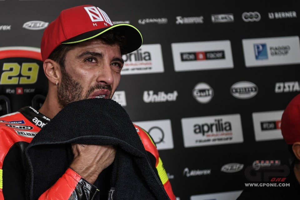 MotoGP: Iannone: "Mi aspetto due moto uguali per i due piloti: non è così"