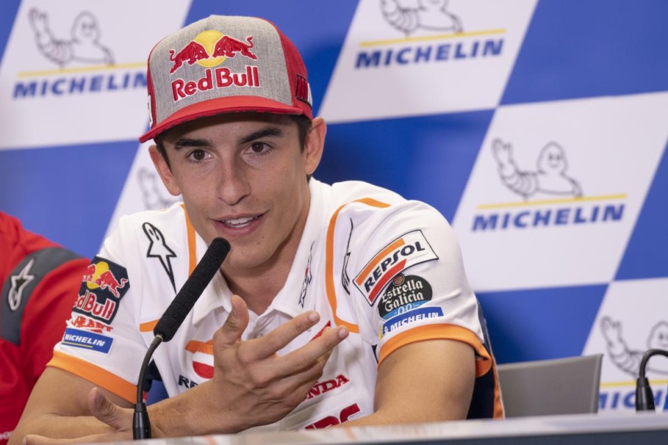 MotoGP:  "Piego da pazzi per far voltare la Honda": è il Luna-Marquez