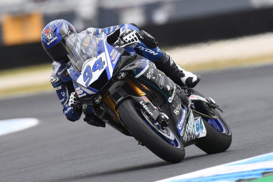 SBK: FP1- Francesi protagonisti a Magny-Cours: 1° Perolari, 2° Mahias