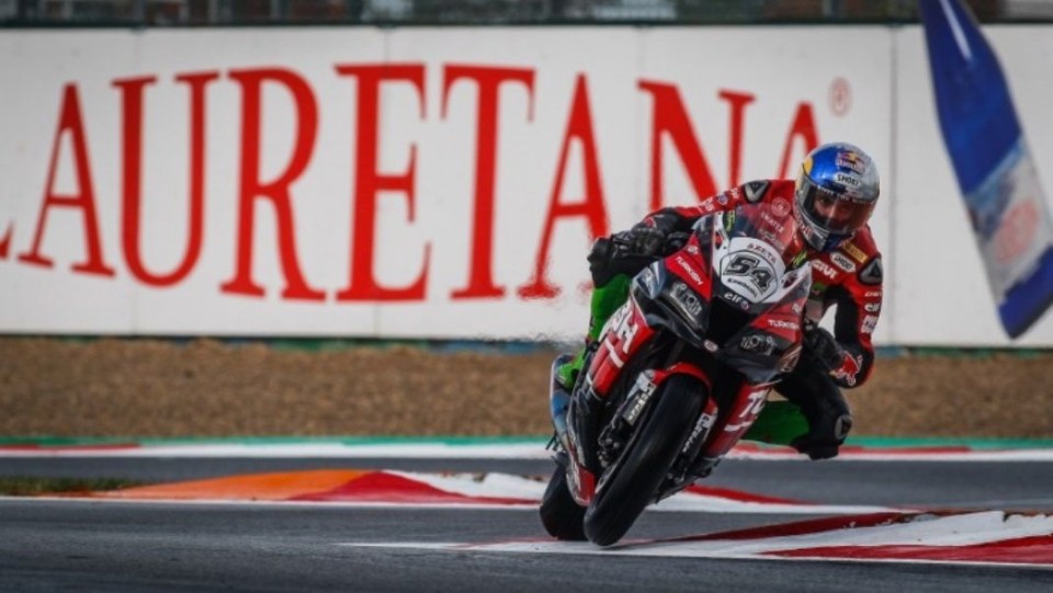 SBK: FP3: Razgatlioglu brucia Rea, Bautista incassa un secondo e mezzo