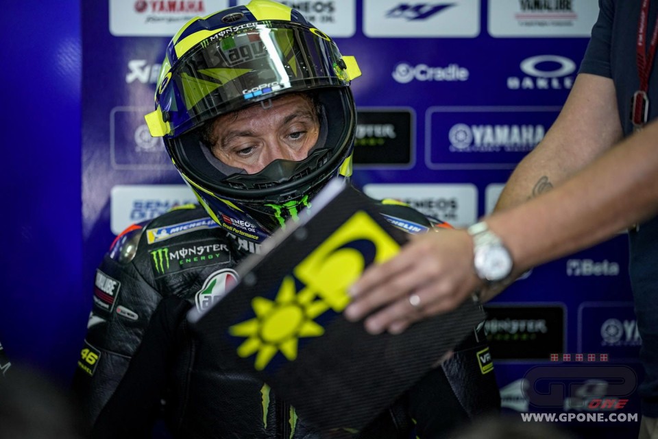 MotoGP: Rossi: "Ho visto l'incidente di Marquez: quella curva è pericolosa"