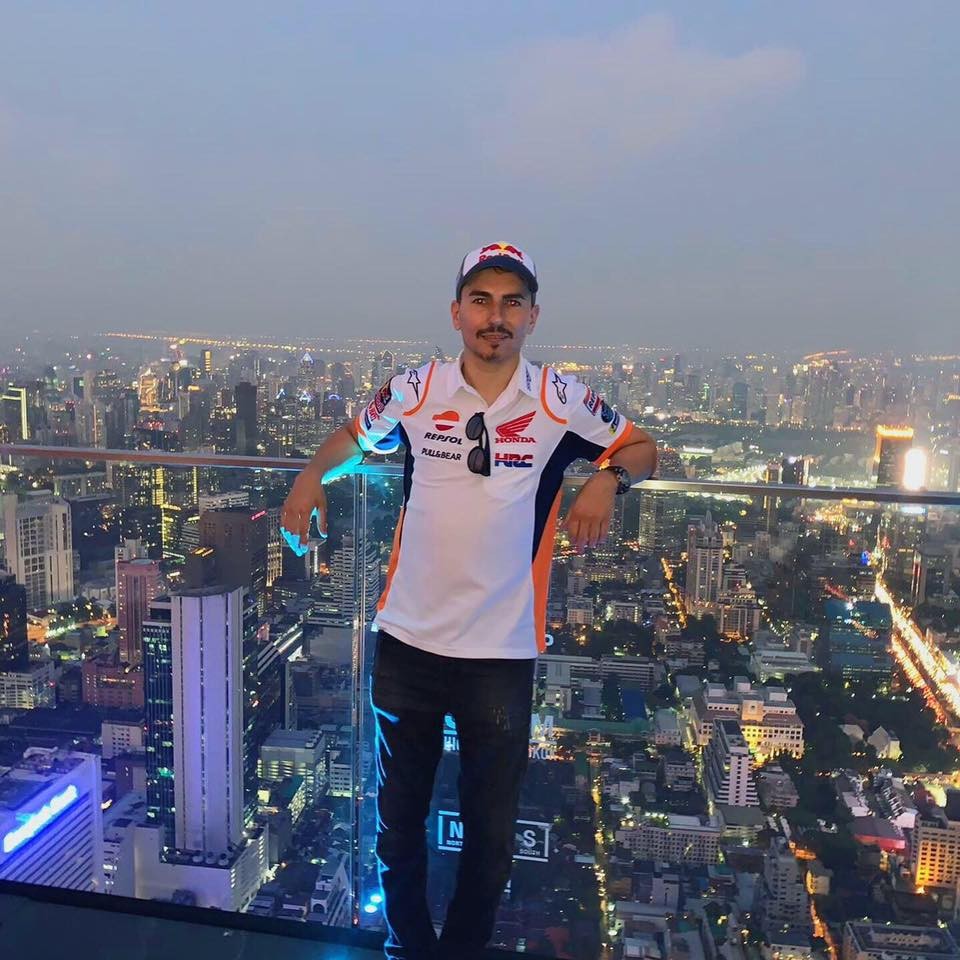 MotoGP: Lorenzo al posto di Marquez alla presentazione Honda a Bangkok