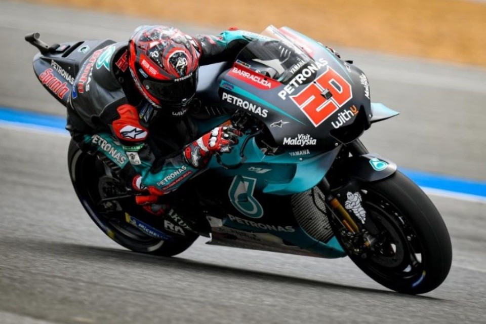 MotoGP: El Diablo Quartararo 'tenta' Marquez che sbaglia: 4^ pole stagionale