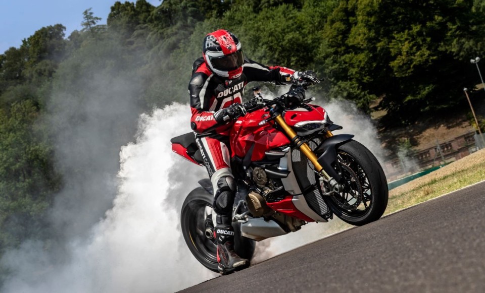 Moto - News: Ducati: Streetfighter V4? Rapporto peso/potenza da vera sportiva