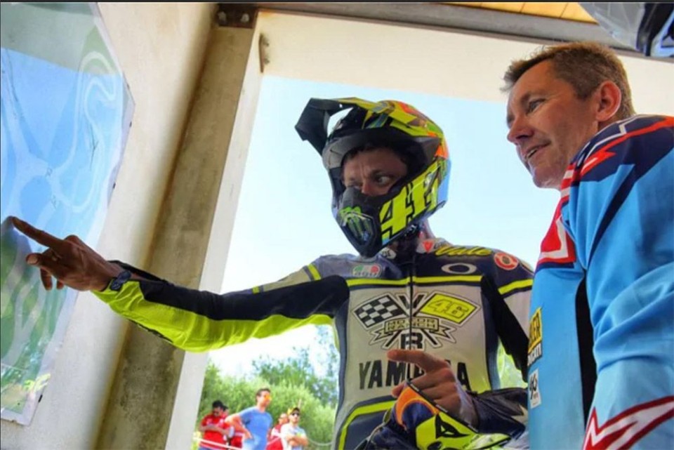 Moto - News: Marriage between Rossi and Bayliss: a collection by VR46